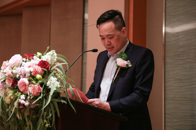 商会监事长作监事会报告.jpg